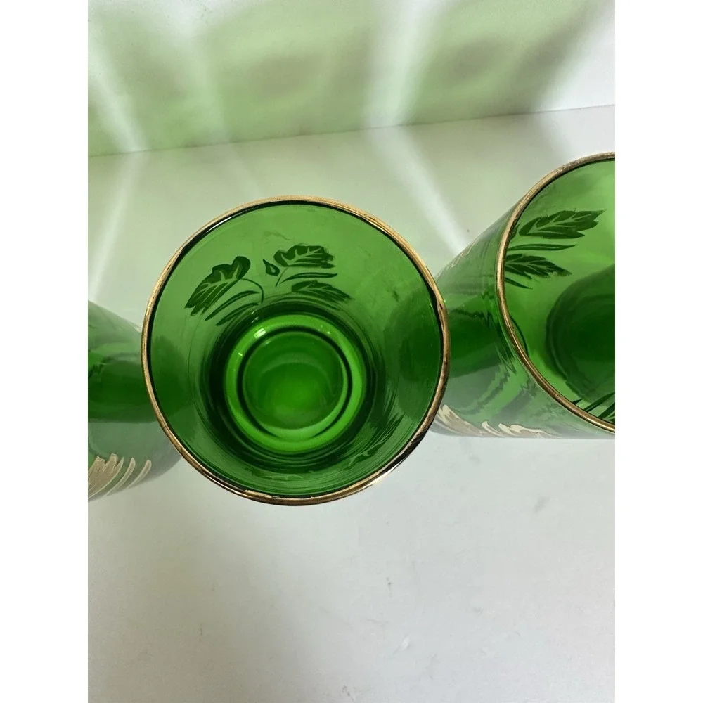 Emerald Green description emerald